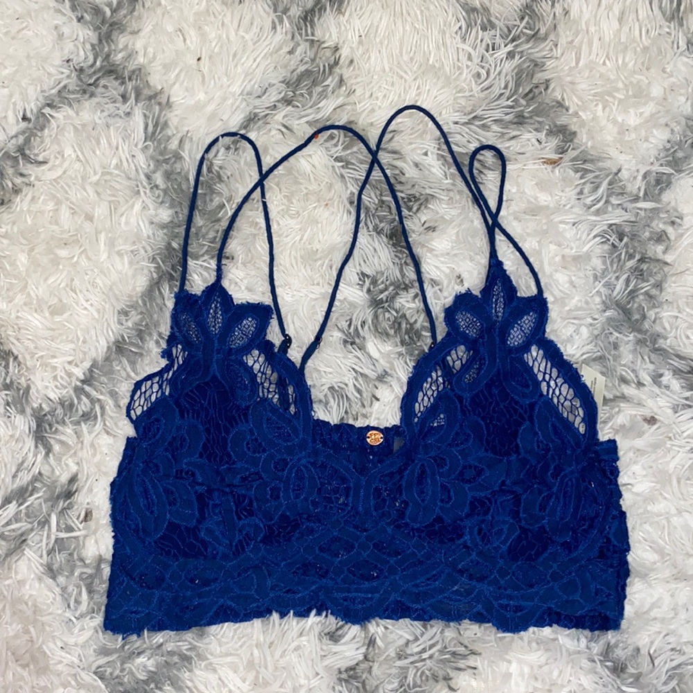 lace crop top